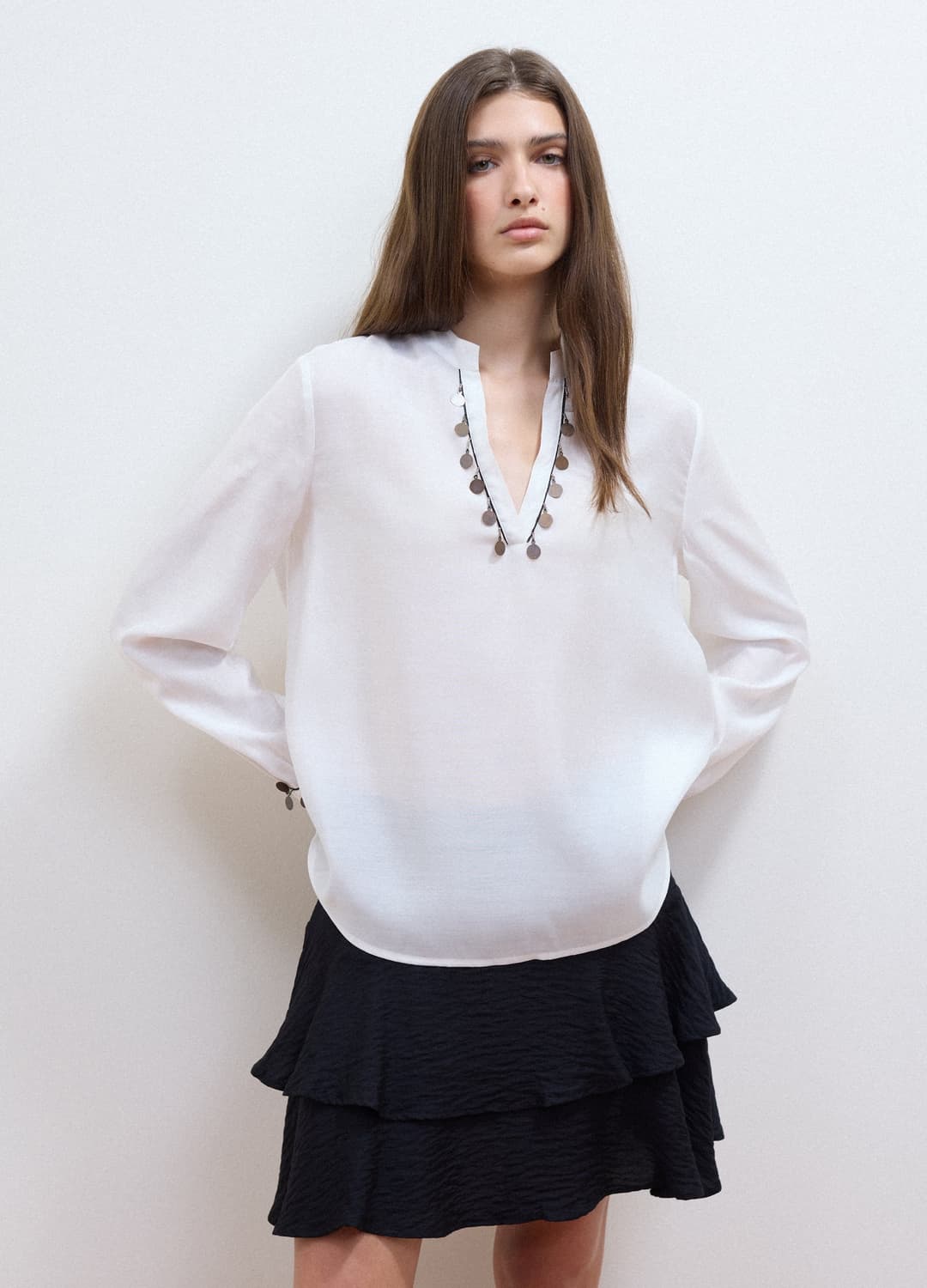 Camicia Bianca In Misto Viscosa Con Charms E Scollo A V Regular Fit | OVS Camicia Bianca In Misto Viscosa Con Charms E Scollo A V Regular Fit - 2 | OVS