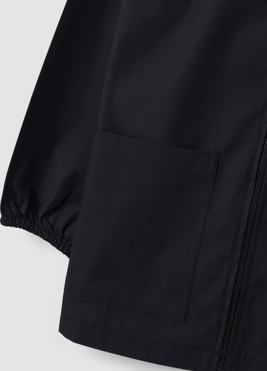 Personalisierbarer Kurzer Schwarzer Schul-kittel Für Jungen Mit Panda-stickerei | OVS Personalisierbarer Kurzer Schwarzer Schul-kittel Für Jungen Mit Panda-stickerei - 3 | OVS