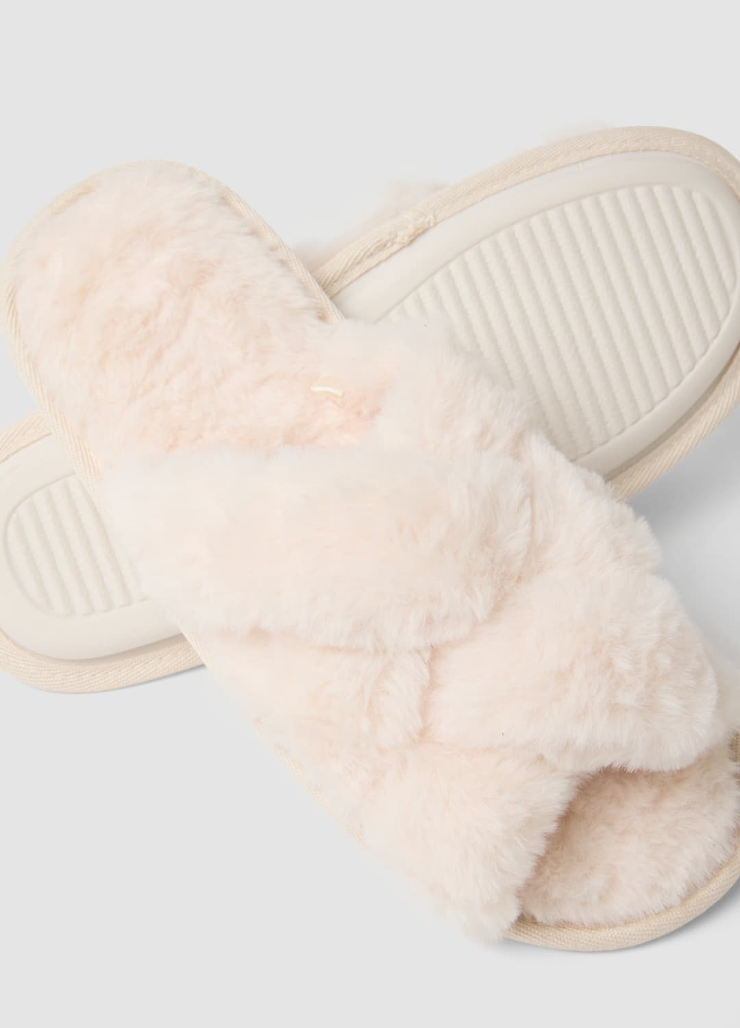 Weiße Slipper Mit Gekreuzten Riemen Und Kunstfell | OVS Weiße Slipper Mit Gekreuzten Riemen Und Kunstfell - 1 | OVS