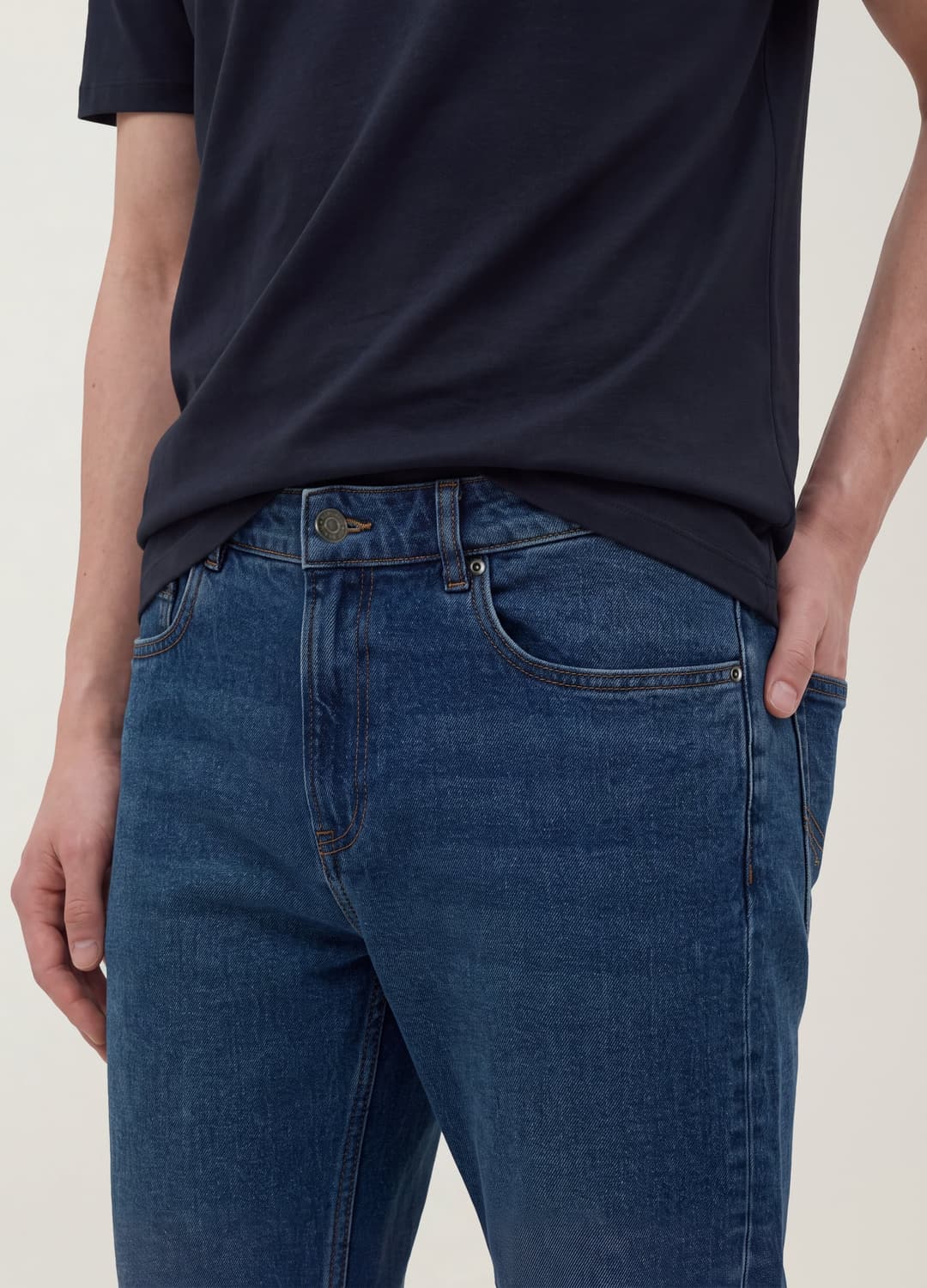 Hellblaue Slim-fit-jeans Aus Baumwoll-viskose-mix | OVS Hellblaue Slim-fit-jeans Aus Baumwoll-viskose-mix - 17 | OVS