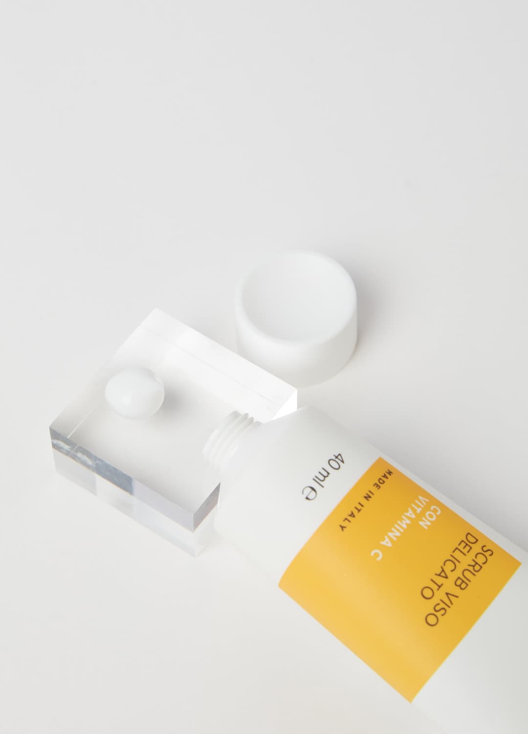 Scrub Viso Alla Vitamina C 40ml | OVS Scrub Viso Alla Vitamina C 40ml - 2 | OVS