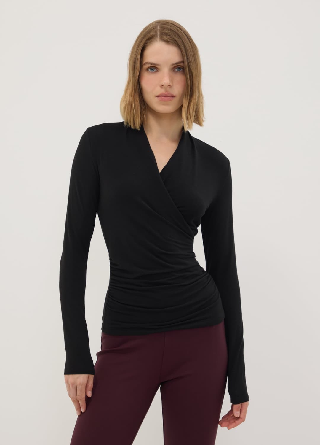 Schwarzes T-shirt Aus Viskose | OVS Schwarzes T-shirt Aus Viskose - 2 | OVS