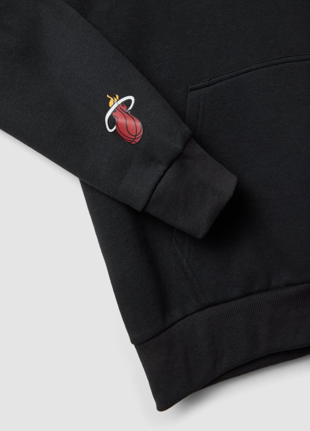 Felpa Nera Con Cappuccio In Misto Cotone Con Stampa Miami Heat | OVS Felpa Nera Con Cappuccio In Misto Cotone Con Stampa Miami Heat - 5 | OVS