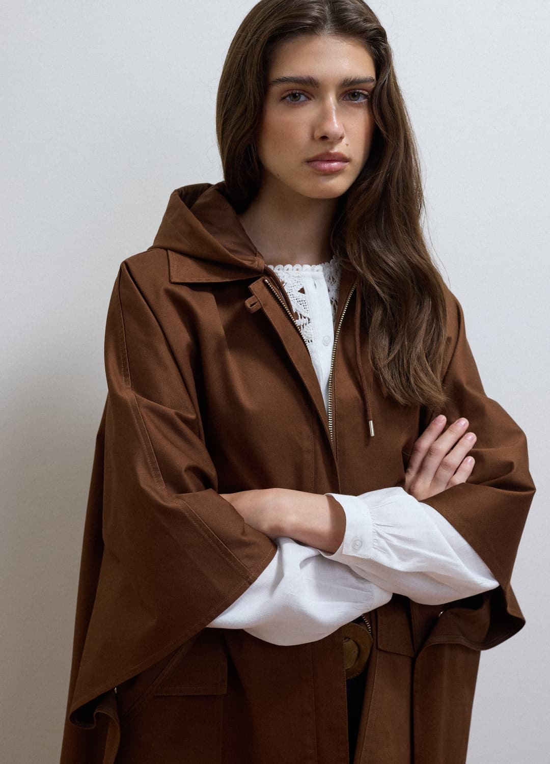 Brauner Cape Aus Reiner Baumwolle Mit Kapuze Und Oversized-passform | OVS Brauner Cape Aus Reiner Baumwolle Mit Kapuze Und Oversized-passform - 2 | OVS