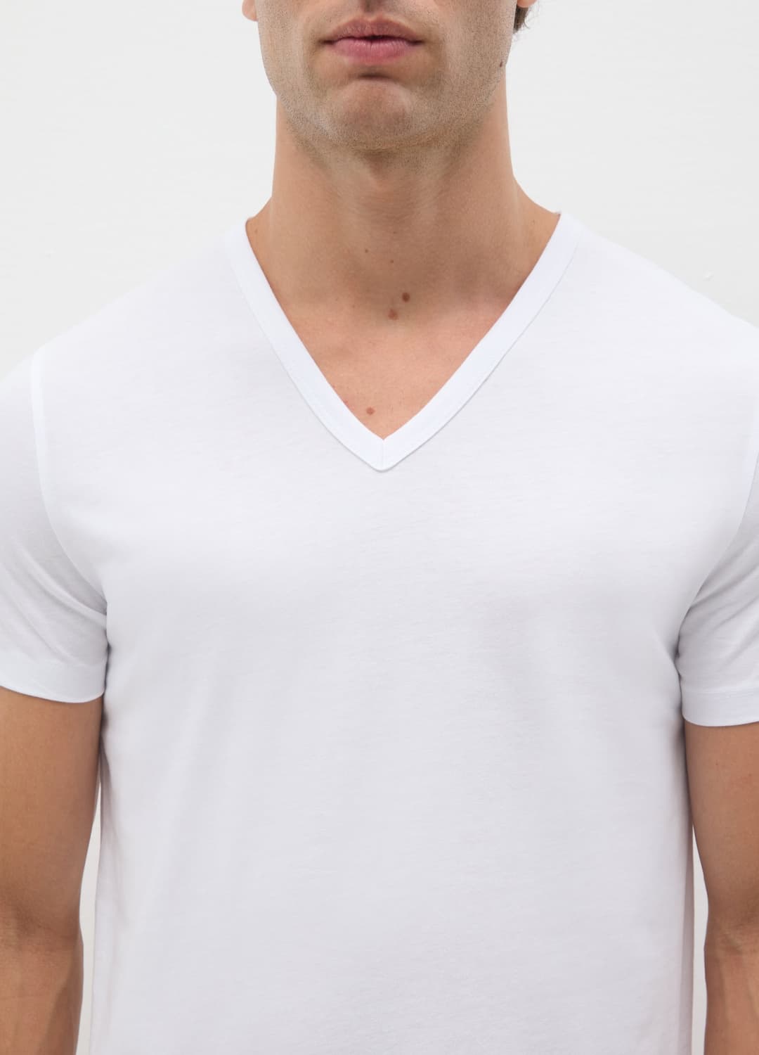Doppelpack Herren T-shirts Aus Reinem Weißen Baumwolle Im Regulären Schnitt | OVS Doppelpack Herren T-shirts Aus Reinem Weißen Baumwolle Im Regulären Schnitt - 1 | OVS