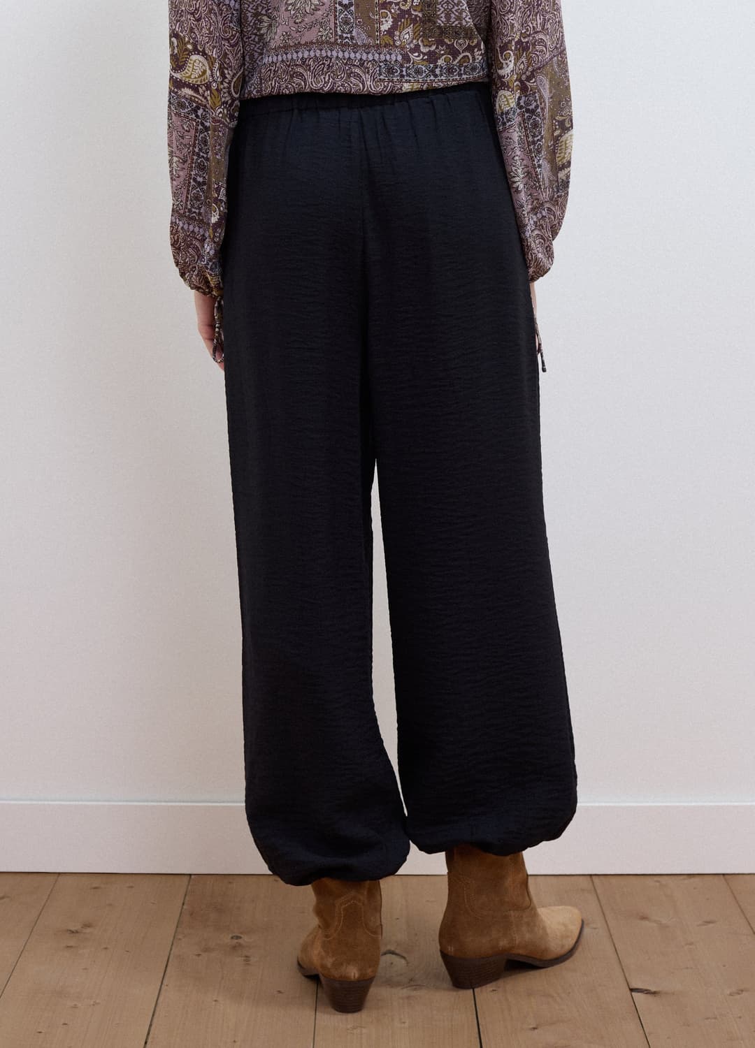 Schwarze Relaxed-fit-hose Aus Viskosemix | OVS Schwarze Relaxed-fit-hose Aus Viskosemix - 2 | OVS