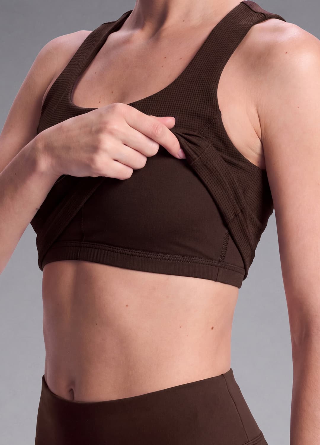 Braunes Crop-top Aus Atmungsaktivem Stretchmaterial Altavia Studio | OVS Braunes Crop-top Aus Atmungsaktivem Stretchmaterial Altavia Studio - 2 | OVS