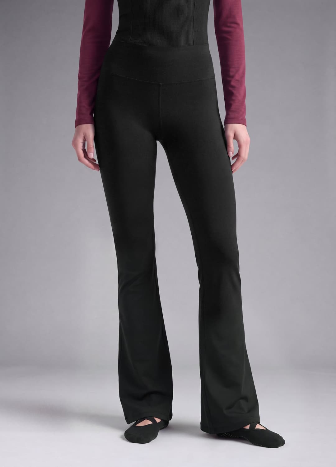 Leggings Neri Flare In Tessuto Elasticizzato Traspirante Altavia Studio | OVS Leggings Neri Flare In Tessuto Elasticizzato Traspirante Altavia Studio - 2 | OVS