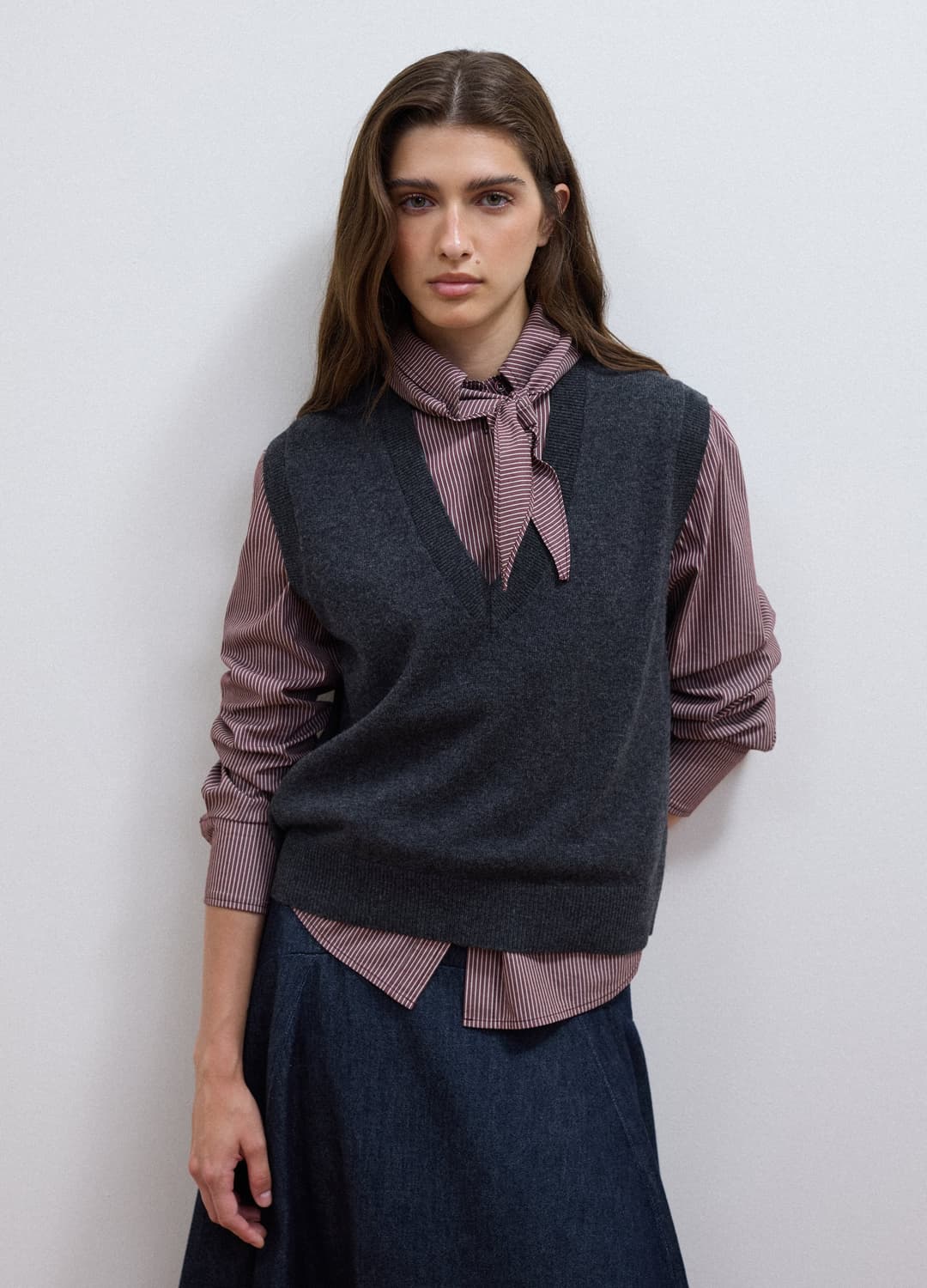 Gilet Grigio In Pura Lana Con Scollo Profondo A V | OVS Gilet Grigio In Pura Lana Con Scollo Profondo A V - 2 | OVS