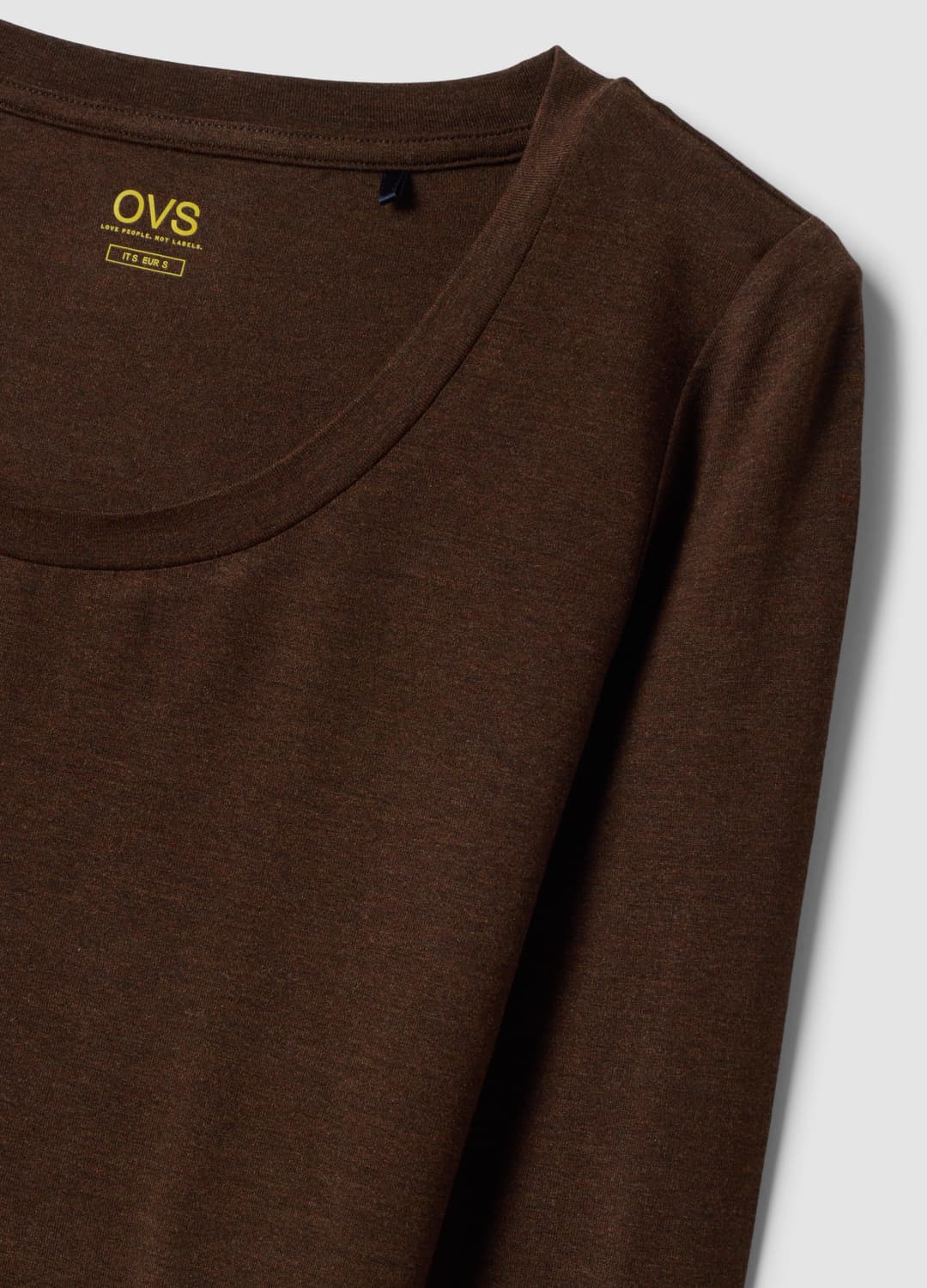 Schwarzes Slim-fit T-shirt Aus Elastischer Viskose Mit Rundhalsausschnitt | OVS Schwarzes Slim-fit T-shirt Aus Elastischer Viskose Mit Rundhalsausschnitt - 5 | OVS