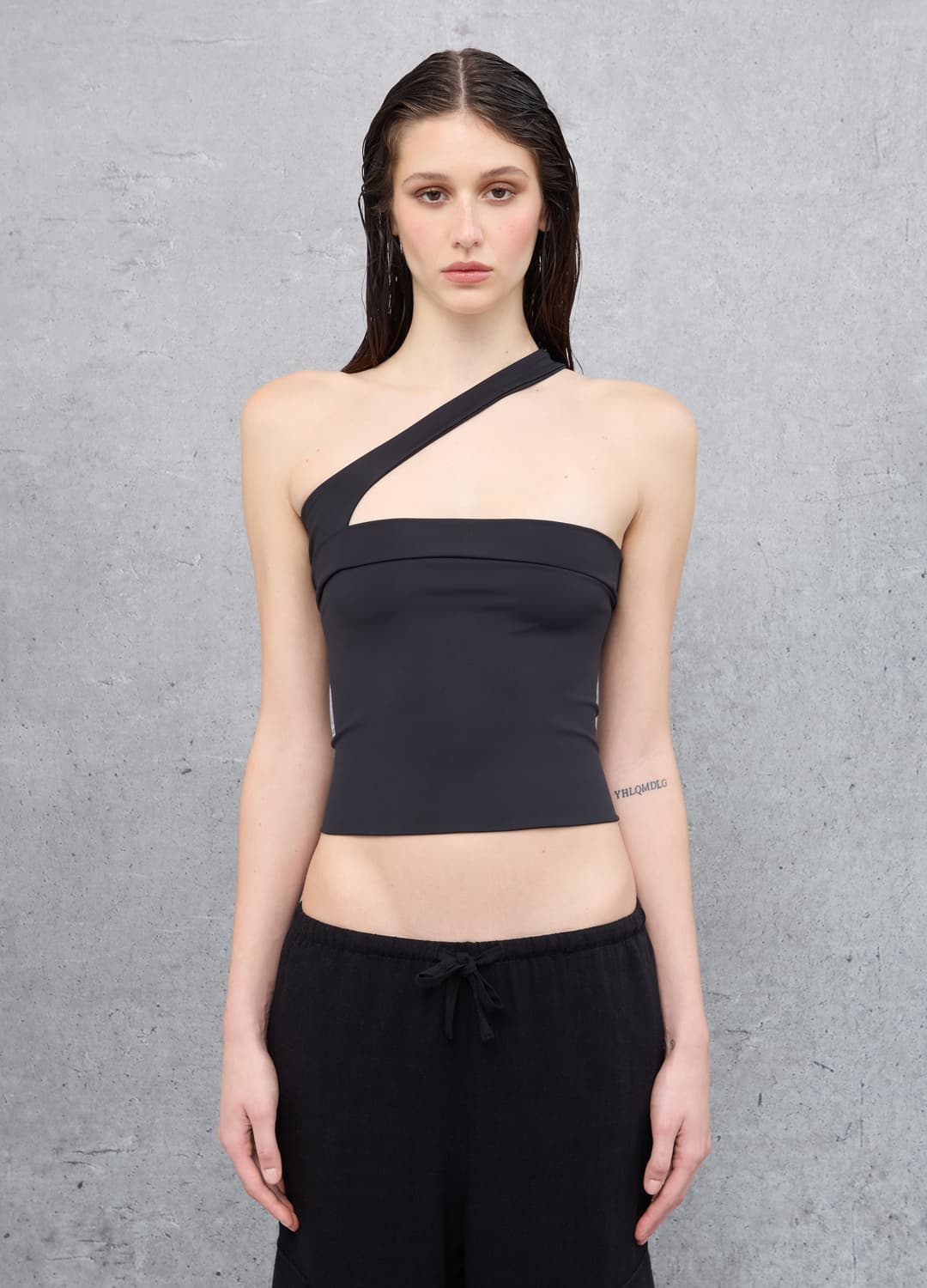 Asymmetrisches Verstellbares Schwarzes Top | OVS Asymmetrisches Verstellbares Schwarzes Top - 0 | OVS