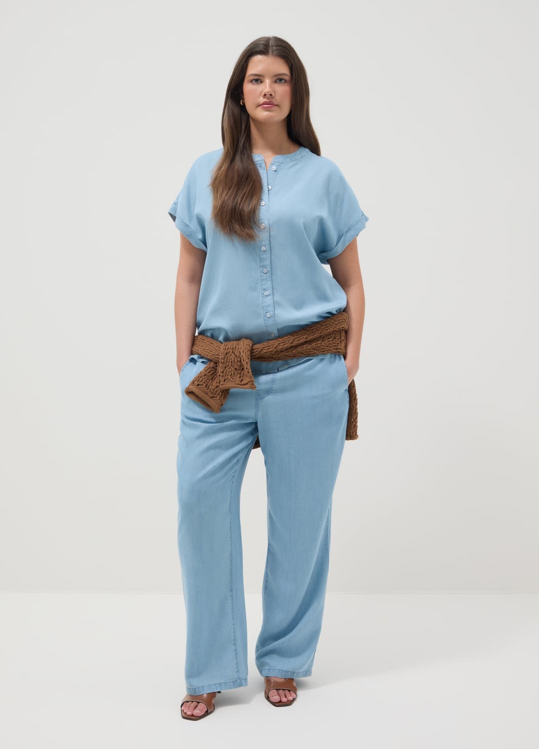 Blaue Bluse Aus Reinem Lyocell Im Regular Fit Mit Stehkragen | OVS Blaue Bluse Aus Reinem Lyocell Im Regular Fit Mit Stehkragen - 1 | OVS