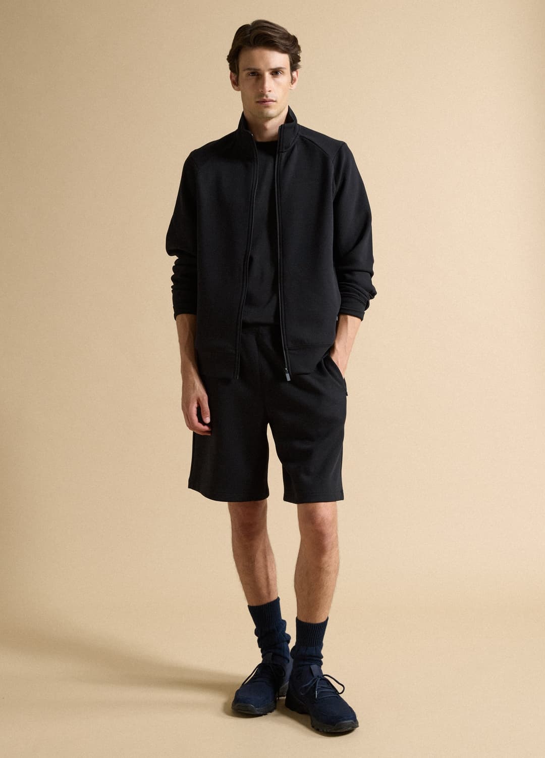 Atmungsaktive Schwarze Shorts Aus 2-wege-stretch | OVS Atmungsaktive Schwarze Shorts Aus 2-wege-stretch - 0 | OVS