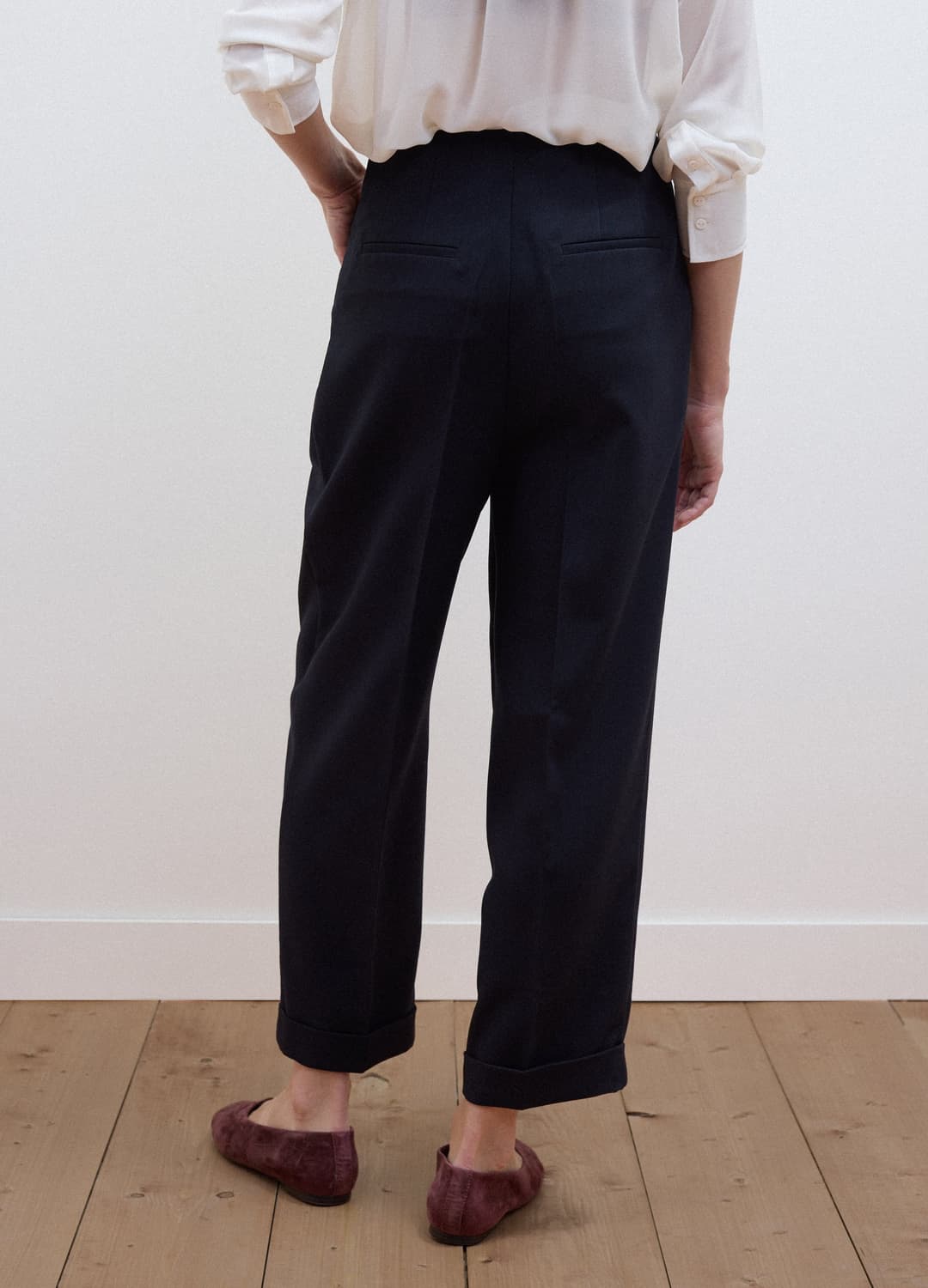 Schwarze Stretch-viskosehose Mit Regular Tapered Fit | OVS Schwarze Stretch-viskosehose Mit Regular Tapered Fit - 2 | OVS