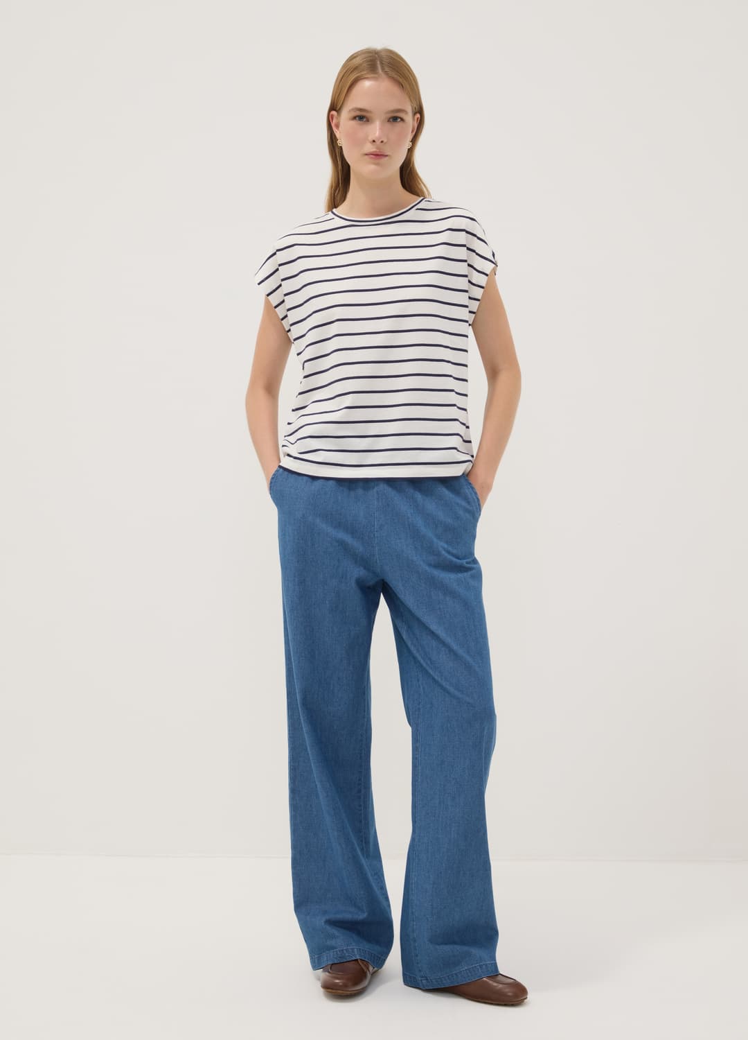 T-shirt Bianca In Puro Cotone A Righe Blu Regular Fit | OVS T-shirt Bianca In Puro Cotone A Righe Blu Regular Fit - 1 | OVS