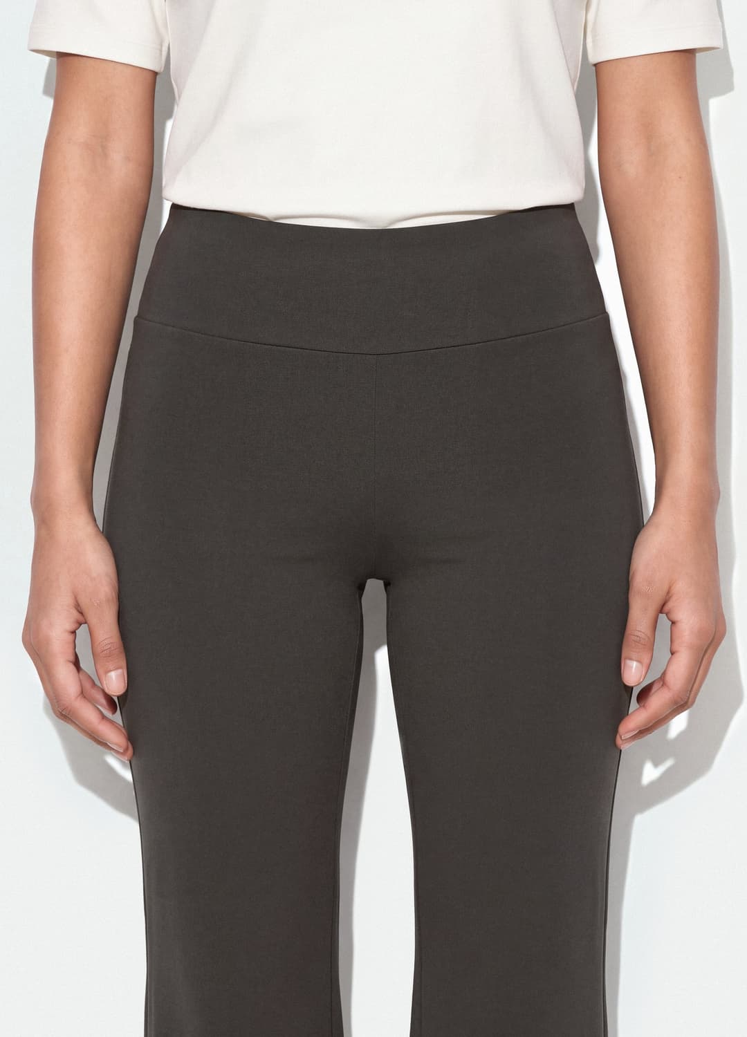 Schwarze Flare-hose Aus Stretch-baumwolle | OVS Schwarze Flare-hose Aus Stretch-baumwolle - 1 | OVS