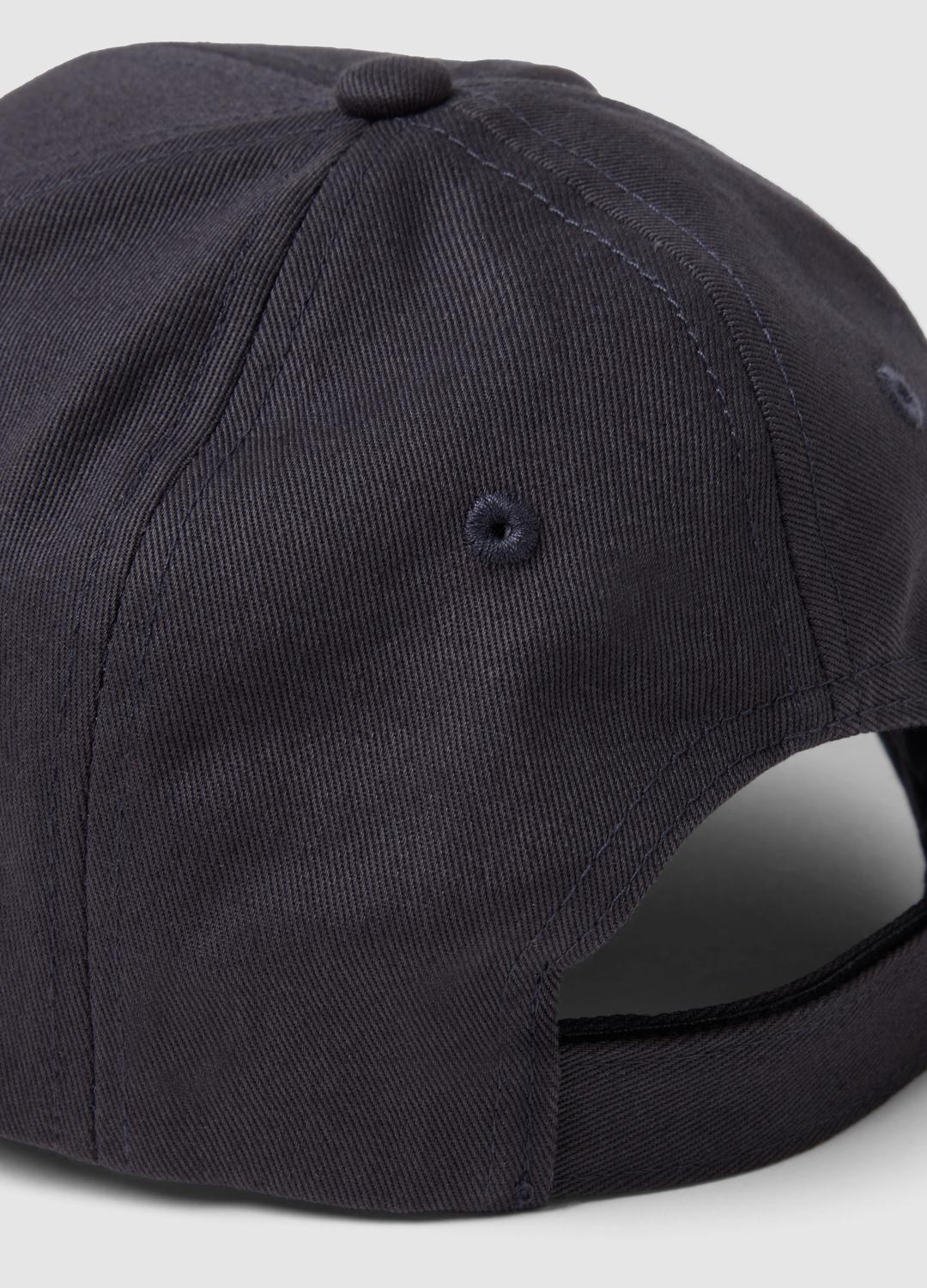 Cappellino Da Baseball Basic Uomo/Donna | Nero/Rosso | 100% Poliestere, Chiusura Regolabile, Visiera Curva | Taglia Unica 54-63,5cm