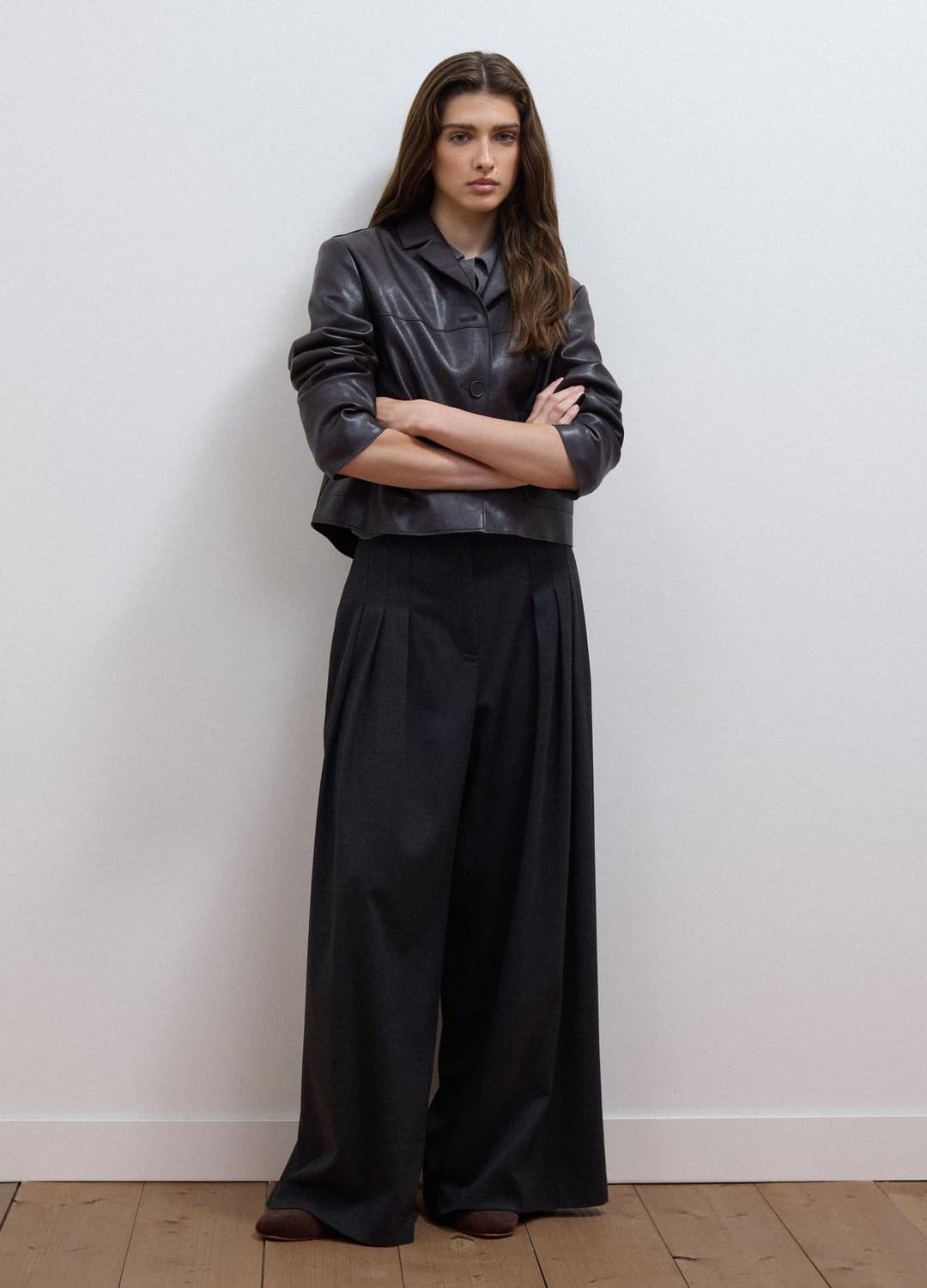 Graue Wide-leg-anzughose Aus Stretch-viskose Mit Gürtel | OVS Graue Wide-leg-anzughose Aus Stretch-viskose Mit Gürtel - 0 | OVS