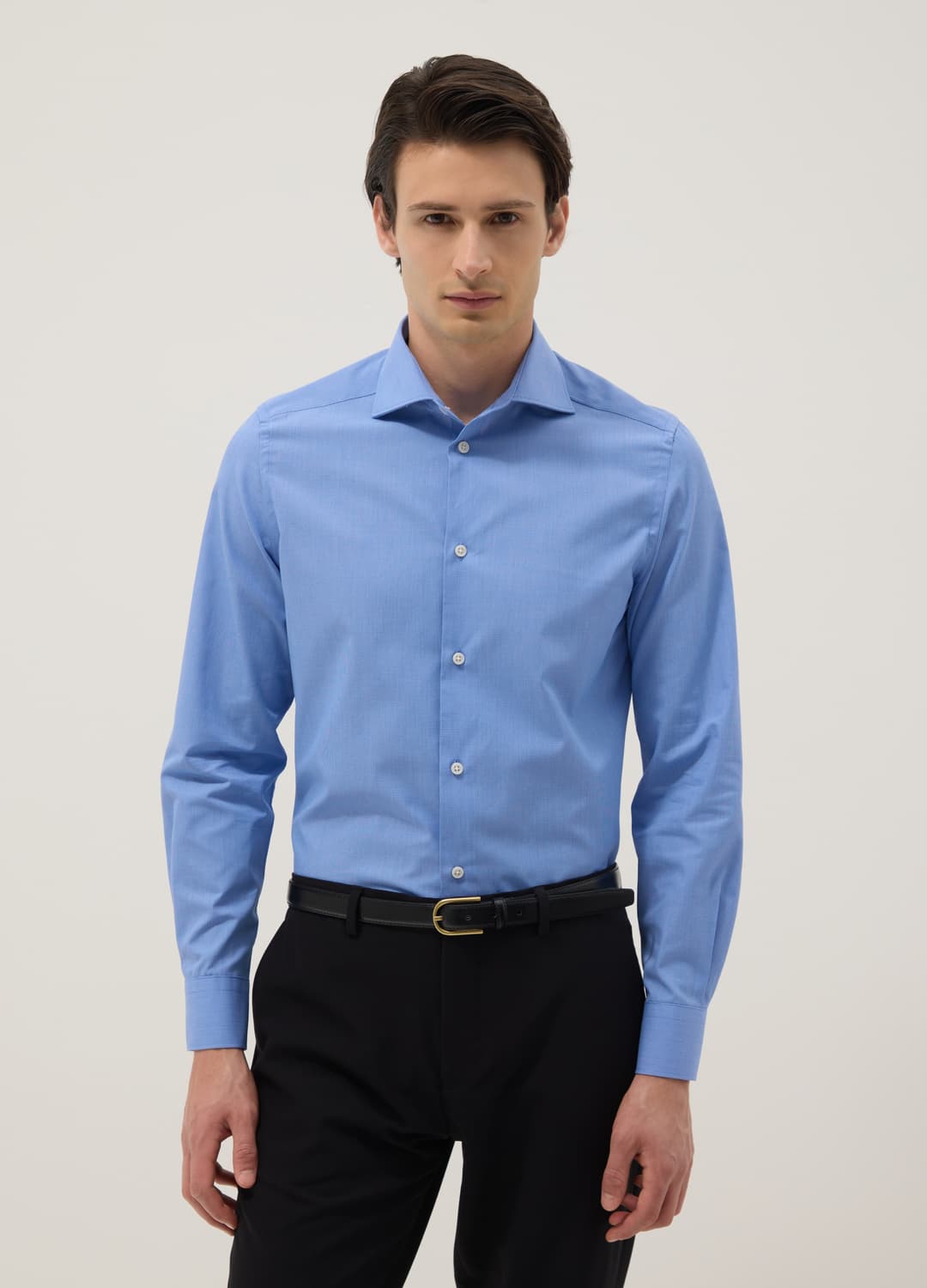Hellblaues Slim-fit-hemd Aus Baumwollmix Mit Haifischkragen | OVS Hellblaues Slim-fit-hemd Aus Baumwollmix Mit Haifischkragen - 0 | OVS