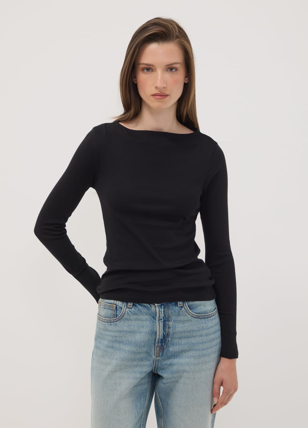 Schwarzes T-shirt Aus Reiner Baumwolle Mit Rundhalsausschnitt | OVS Schwarzes T-shirt Aus Reiner Baumwolle Mit Rundhalsausschnitt - 2 | OVS