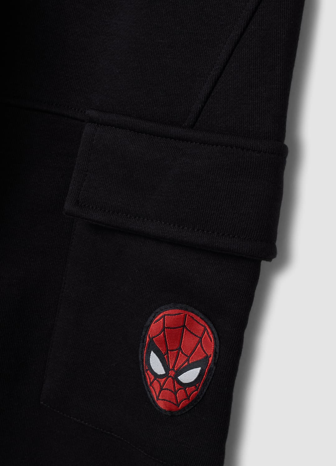 Pantaloni Jogger Neri In Misto Cotone Con Grafiche Marvel Spider-man Per Bambino | OVS Pantaloni Jogger Neri In Misto Cotone Con Grafiche Marvel Spider-man Per Bambino - 2 | OVS
