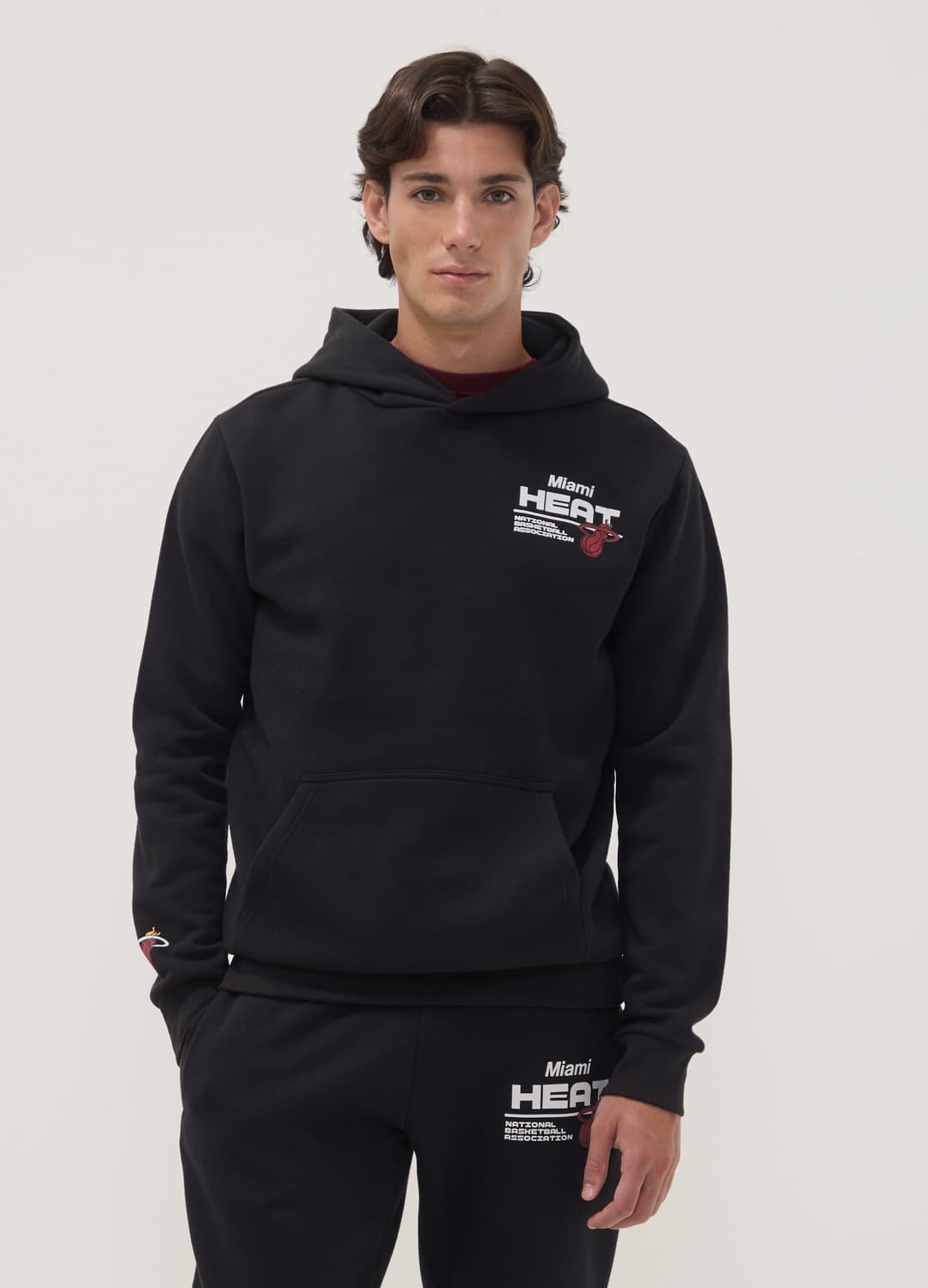 Felpa Nera Con Cappuccio In Misto Cotone Con Stampa Miami Heat | OVS Felpa Nera Con Cappuccio In Misto Cotone Con Stampa Miami Heat - 2 | OVS