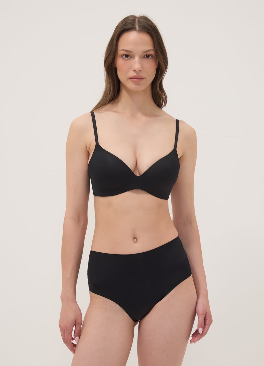 Reggiseno A Triangolo Nero Imbottito In Tessuto Elasticizzato | OVS Reggiseno A Triangolo Nero Imbottito In Tessuto Elasticizzato - 1 | OVS