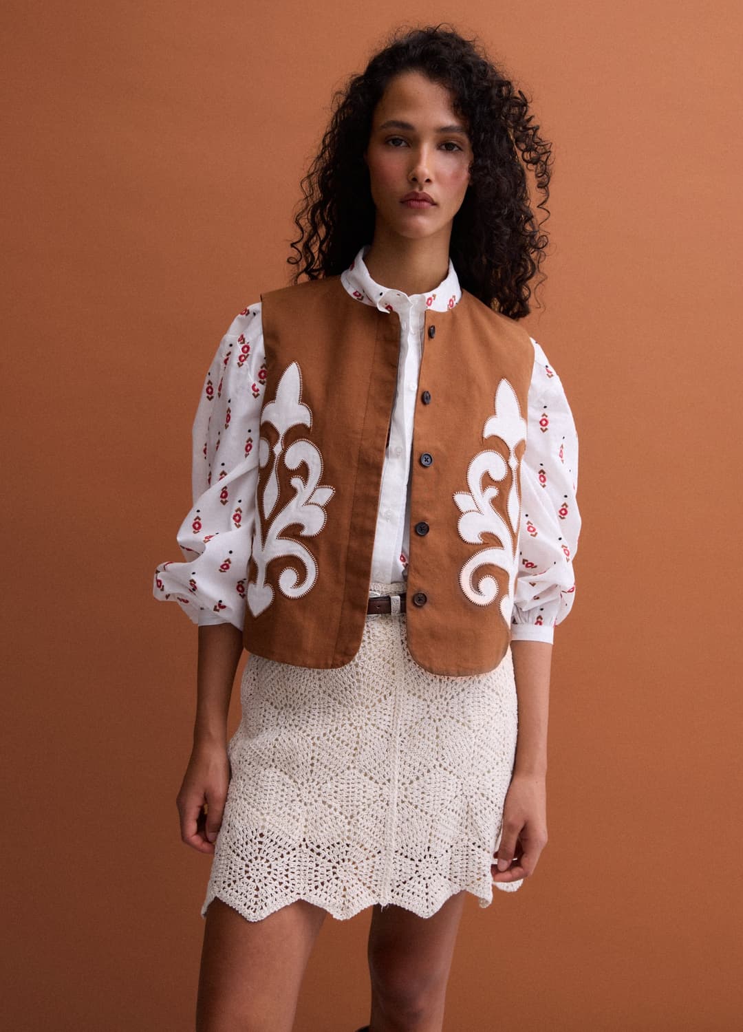 Gilet Marrone In Misto Lino E Lyocell Con Ricami Applicati | OVS Gilet Marrone In Misto Lino E Lyocell Con Ricami Applicati - 2 | OVS