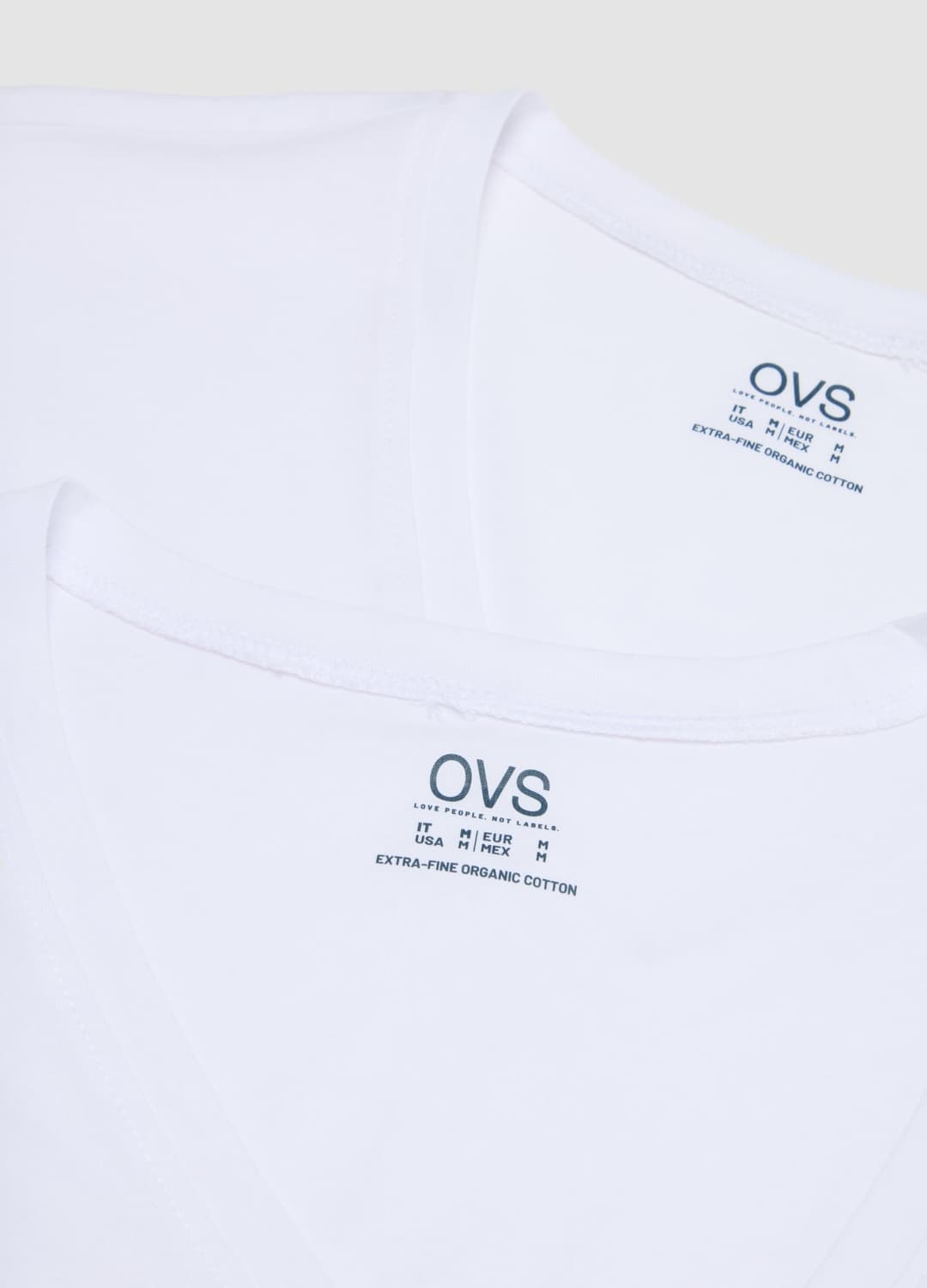 2er-pack Weiße T-shirts Aus Reiner Extrafeiner Baumwolle Mit Tiefem V-ausschnitt | OVS 2er-pack Weiße T-shirts Aus Reiner Extrafeiner Baumwolle Mit Tiefem V-ausschnitt - 5 | OVS