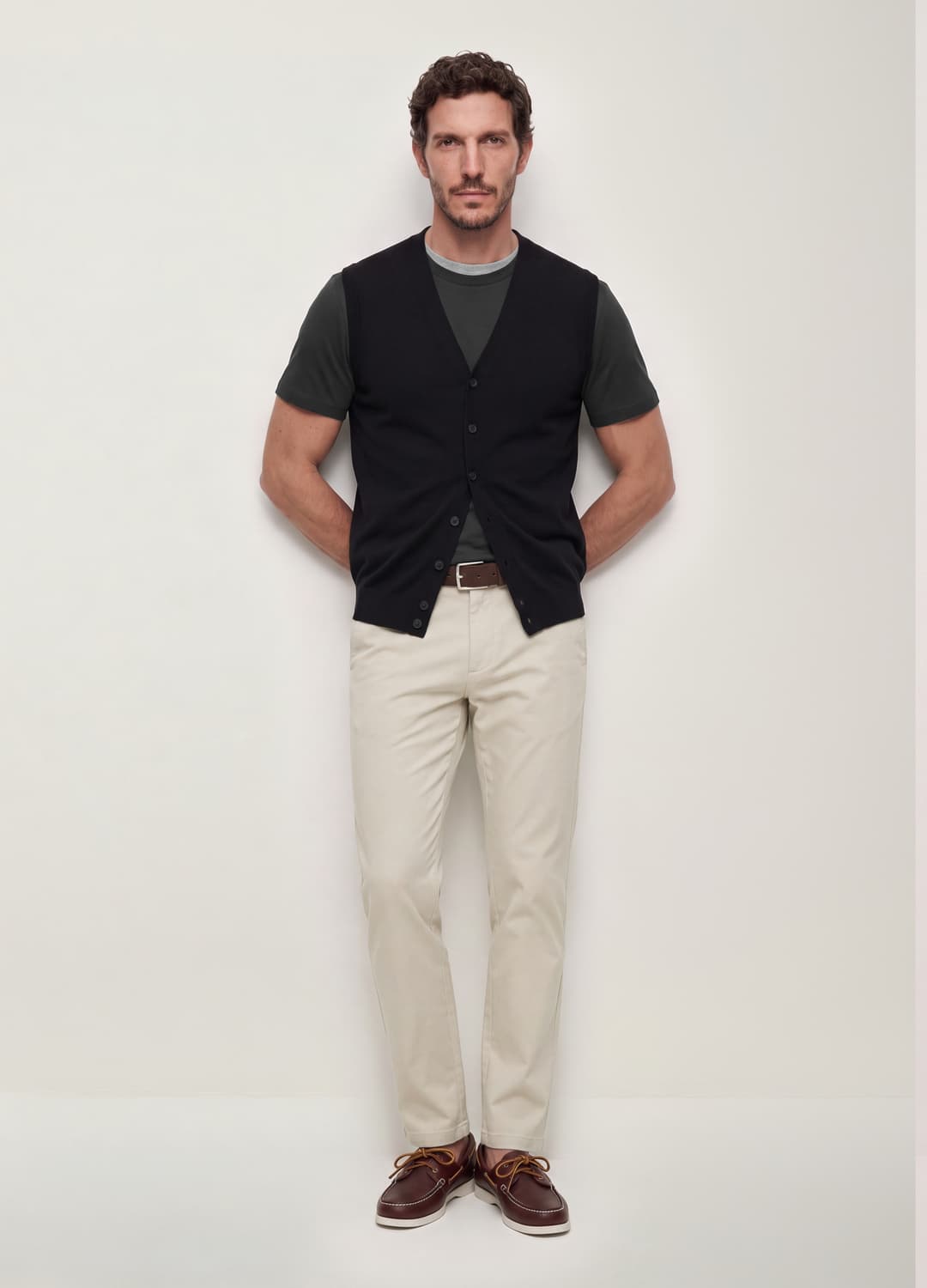 Gilet Nero In Misto Viscosa Con Scollo Profondo A V Regular Fit | OVS Gilet Nero In Misto Viscosa Con Scollo Profondo A V Regular Fit - 0 | OVS