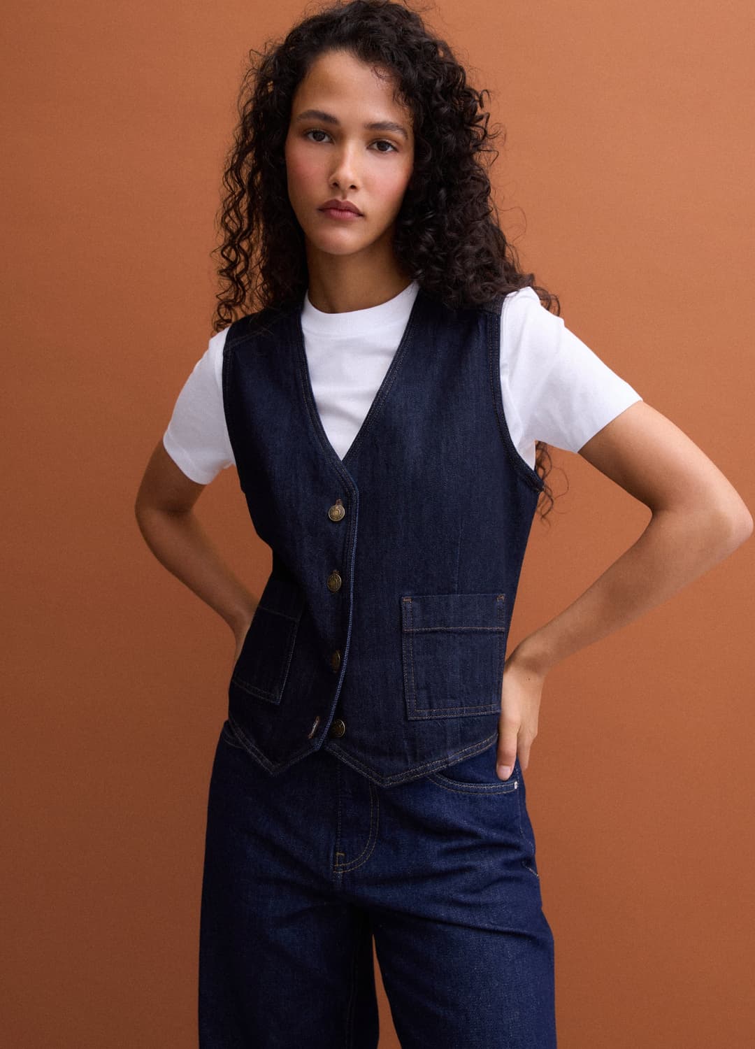 Blaue Denim-weste Aus Reiner Baumwolle Mit Knöpfen | OVS Blaue Denim-weste Aus Reiner Baumwolle Mit Knöpfen - 2 | OVS