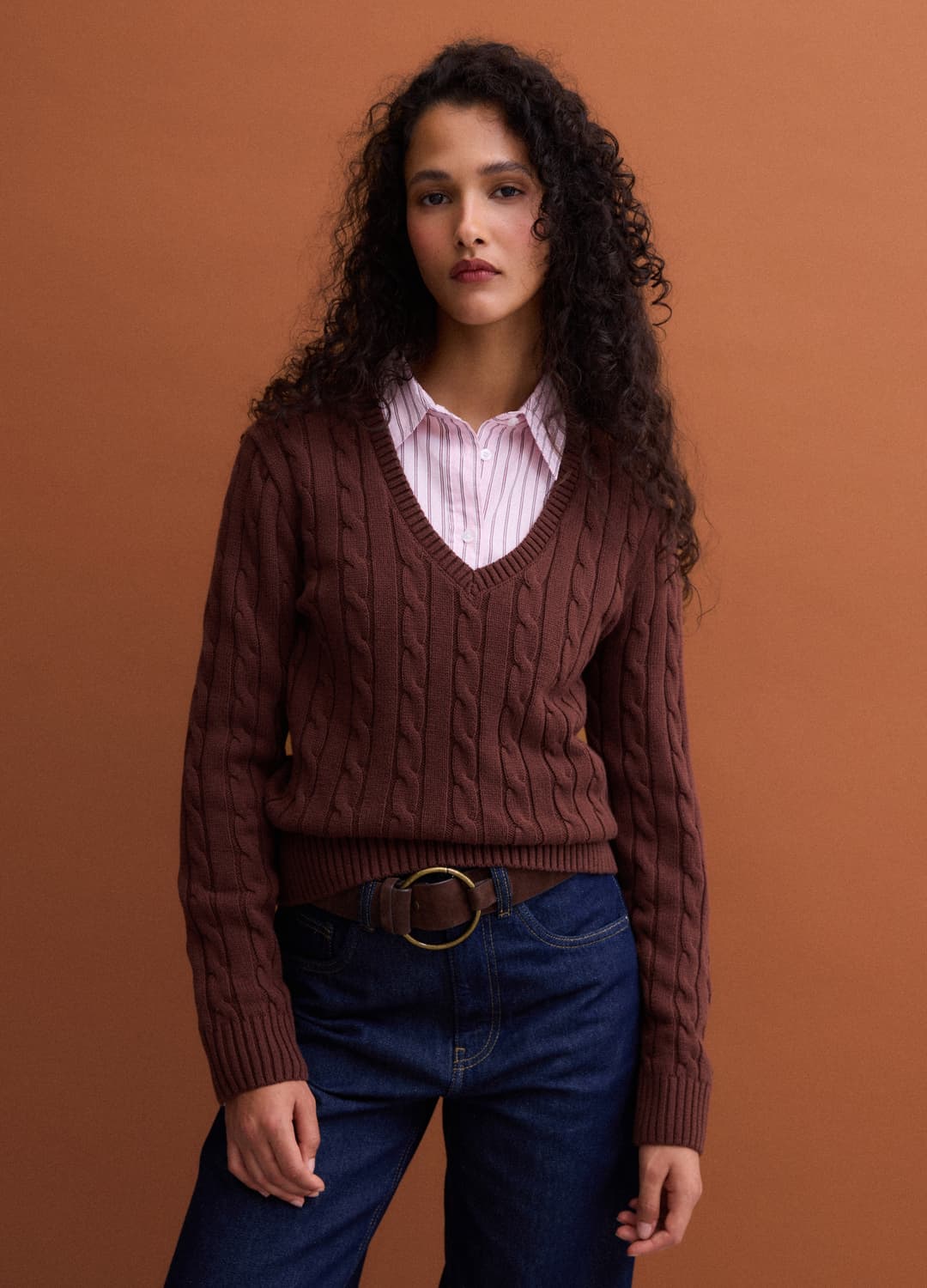 Blauer Zopfmuster-pullover Aus Reiner Baumwolle Mit Tiefem V-ausschnitt | OVS Blauer Zopfmuster-pullover Aus Reiner Baumwolle Mit Tiefem V-ausschnitt - 0 | OVS