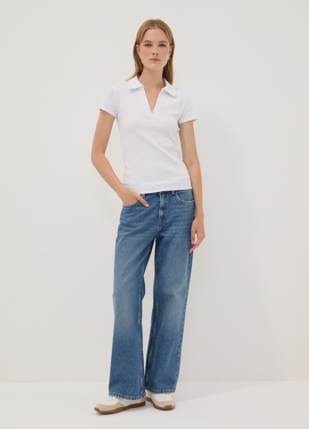 Polo Bianca In Cotone Elasticizzato Con Scollo A V Aperto Regular Fit | OVS Polo Bianca In Cotone Elasticizzato Con Scollo A V Aperto Regular Fit - 1 | OVS