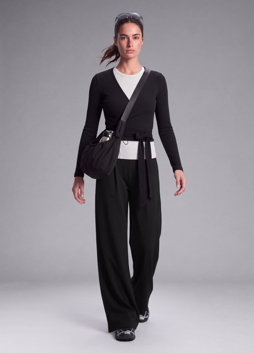 Schwarze Wide-leg Sporthose Aus Stretchmaterial Altavia Studio | OVS Schwarze Wide-leg Sporthose Aus Stretchmaterial Altavia Studio - 0 | OVS