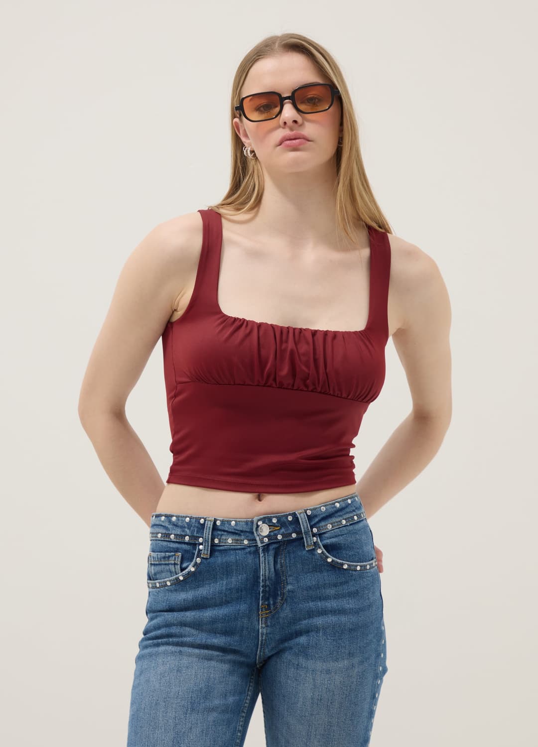 Rotes Regular-fit-tanktop Aus Stretchmaterial Mit Falten | OVS Rotes Regular-fit-tanktop Aus Stretchmaterial Mit Falten - 1 | OVS