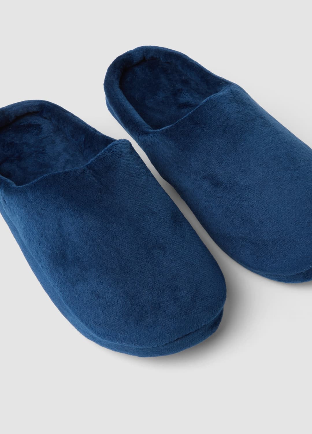 Blaue Geschlossene Hausschuhe Mit Soft-touch-finish | OVS Blaue Geschlossene Hausschuhe Mit Soft-touch-finish - 1 | OVS