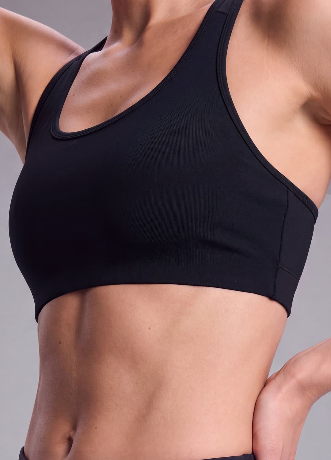 Schwarzer Sport-bh Aus Atmungsaktivem Stretchmaterial Altavia Studio | OVS Schwarzer Sport-bh Aus Atmungsaktivem Stretchmaterial Altavia Studio - 0 | OVS