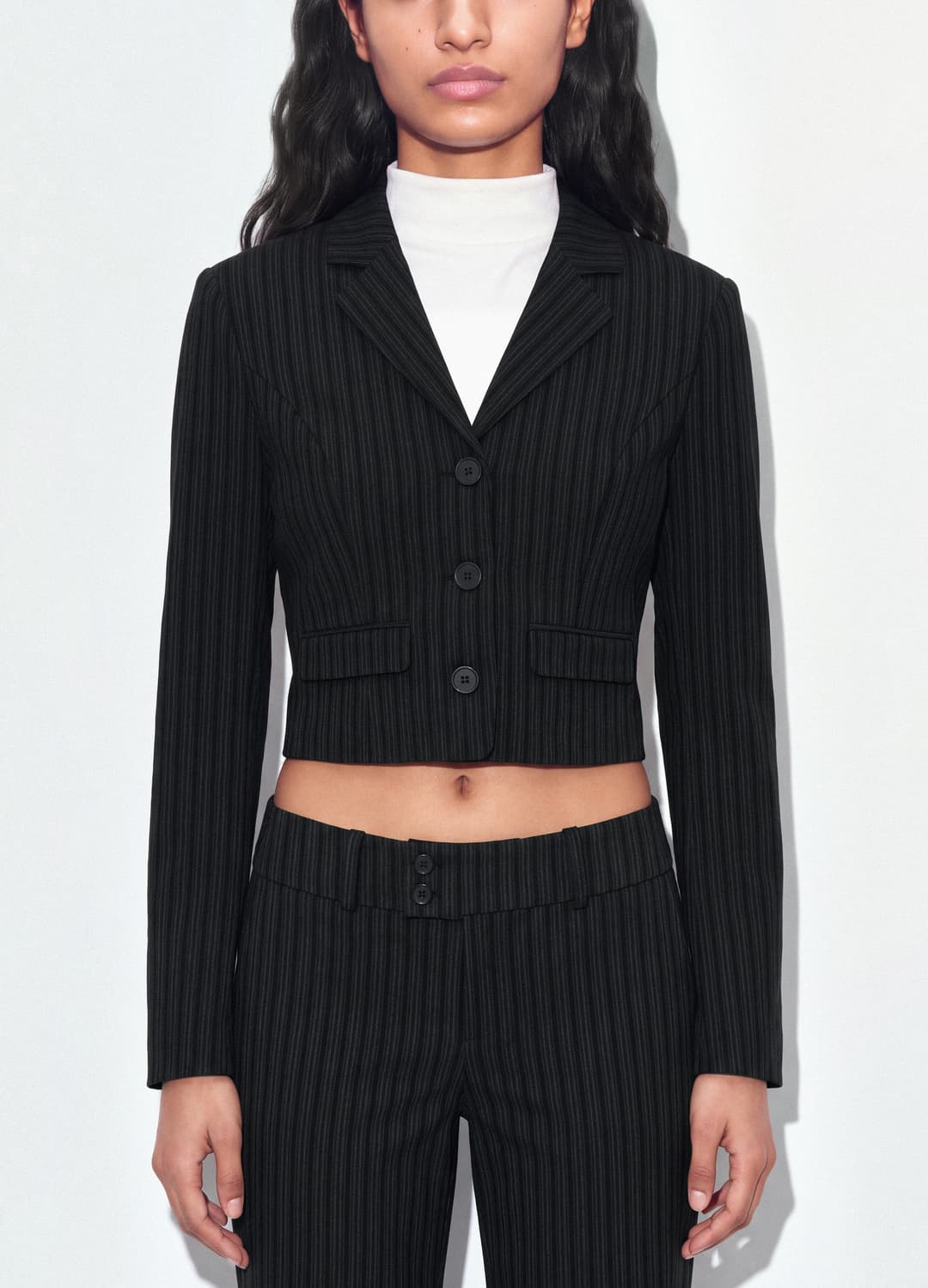 Blazer Nero Cropped In Viscosa Elasticizzata Con Rever Classici Slim Fit | OVS Blazer Nero Cropped In Viscosa Elasticizzata Con Rever Classici Slim Fit - 2 | OVS
