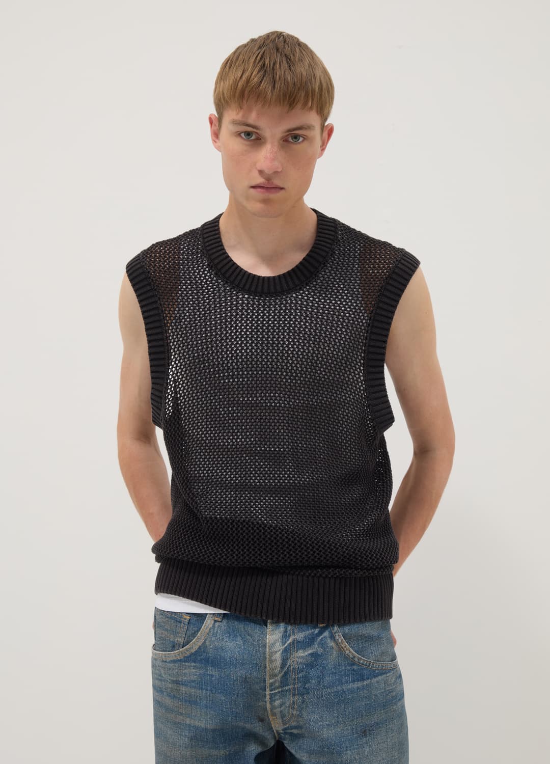 Schwarzes Ärmelloses Mesh-top Aus Reiner Baumwolle | OVS Schwarzes Ärmelloses Mesh-top Aus Reiner Baumwolle - 1 | OVS