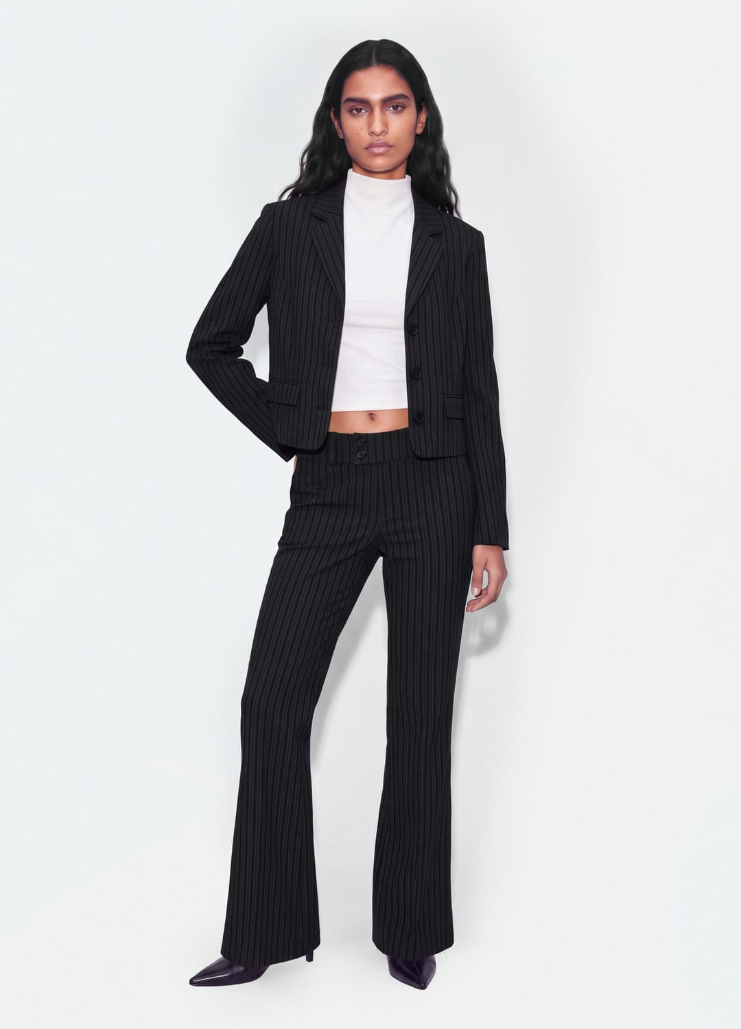 Blazer Nero Cropped In Viscosa Elasticizzata Con Rever Classici Slim Fit | OVS Blazer Nero Cropped In Viscosa Elasticizzata Con Rever Classici Slim Fit - 1 | OVS