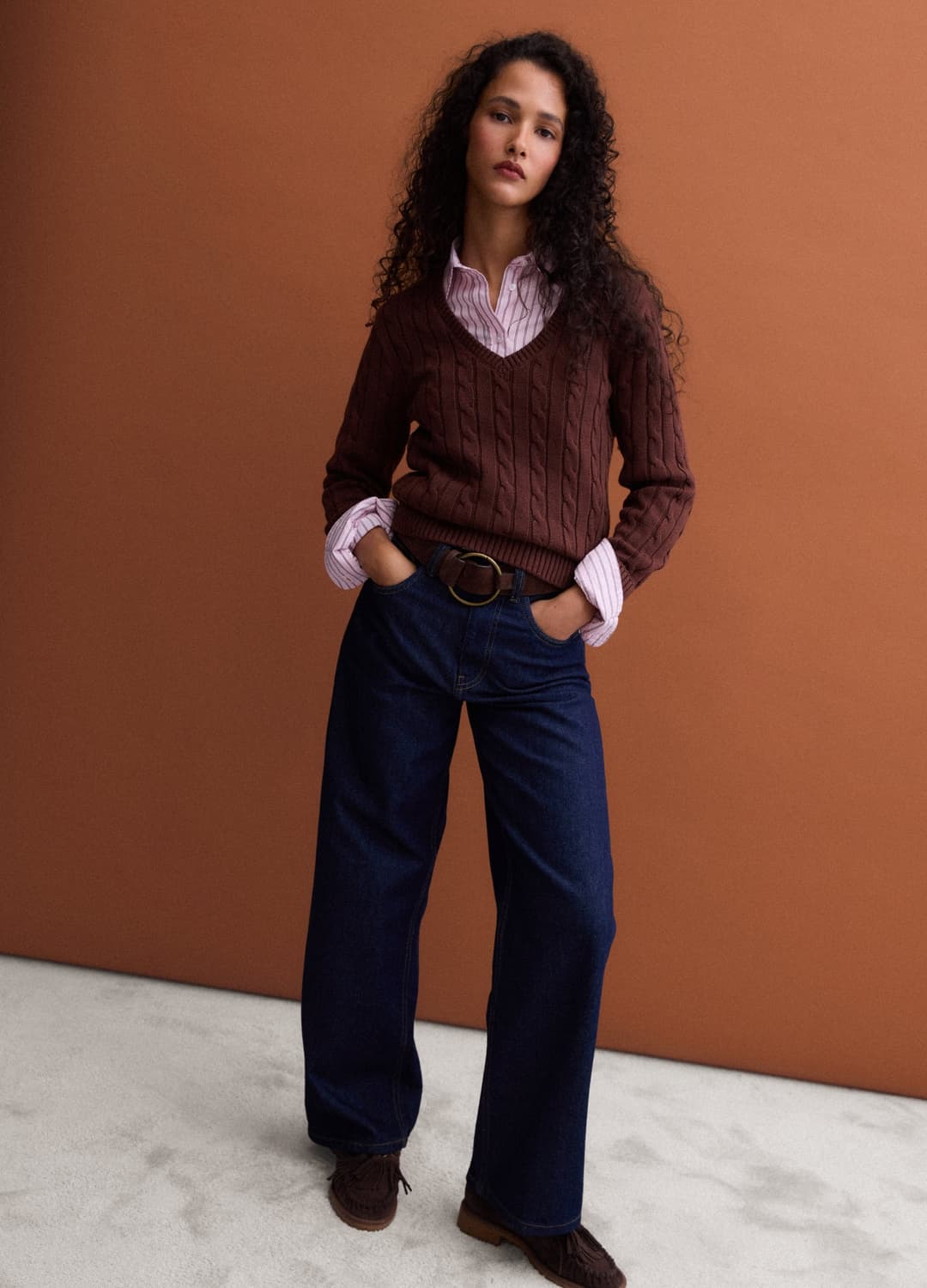 Blauer Zopfmuster-pullover Aus Reiner Baumwolle Mit Tiefem V-ausschnitt | OVS Blauer Zopfmuster-pullover Aus Reiner Baumwolle Mit Tiefem V-ausschnitt - 1 | OVS