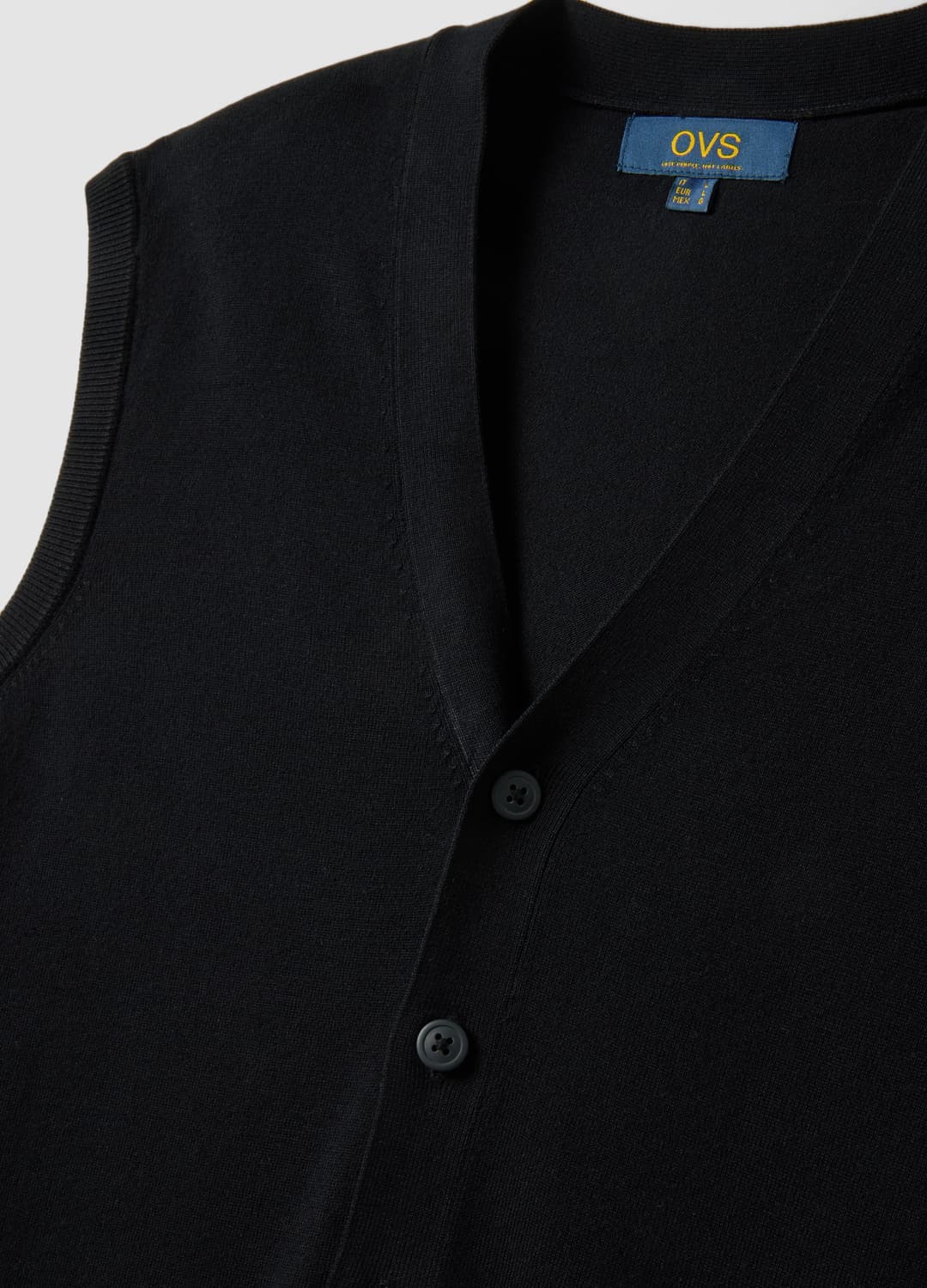 Gilet Nero In Misto Viscosa Con Scollo Profondo A V Regular Fit | OVS Gilet Nero In Misto Viscosa Con Scollo Profondo A V Regular Fit - 6 | OVS