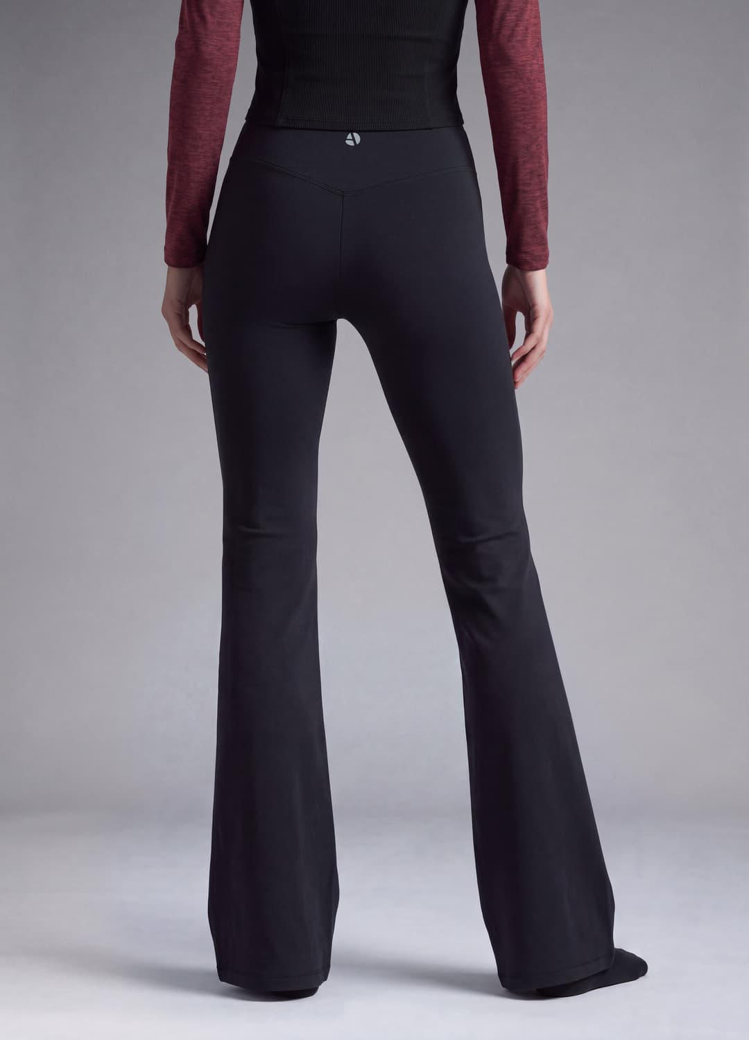 Leggings Neri Flare In Tessuto Elasticizzato Traspirante Altavia Studio | OVS Leggings Neri Flare In Tessuto Elasticizzato Traspirante Altavia Studio - 3 | OVS