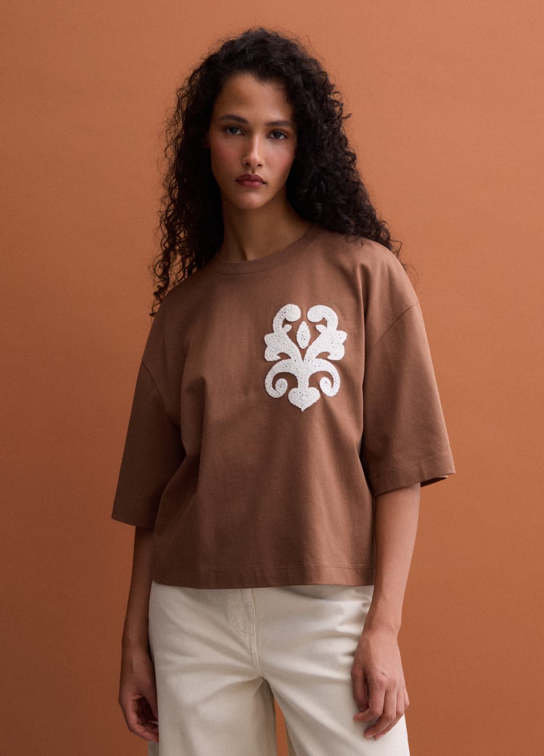 Braunes T-shirt Aus Reiner Baumwolle Mit Stickereien | OVS Braunes T-shirt Aus Reiner Baumwolle Mit Stickereien - 2 | OVS